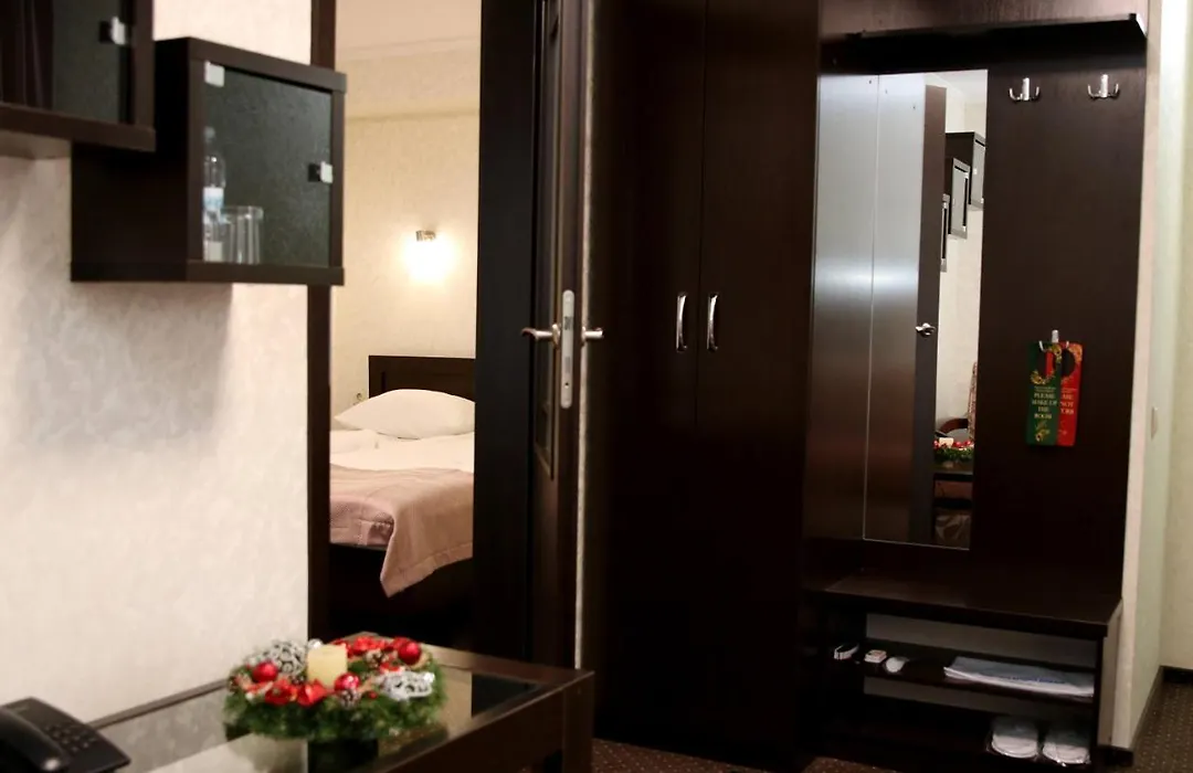 Hotel Tourist-1